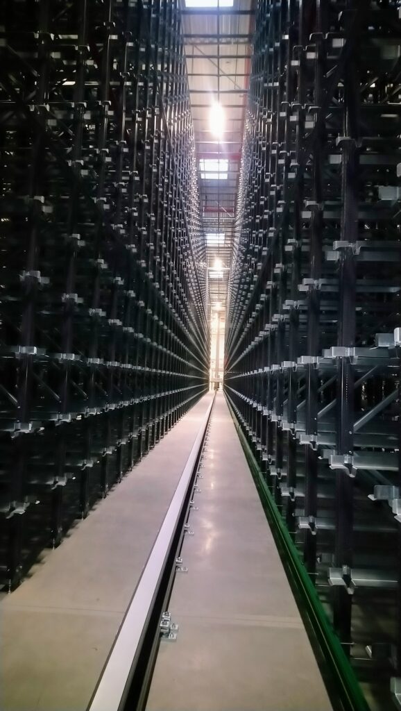 układnica w magazynie automatycznym