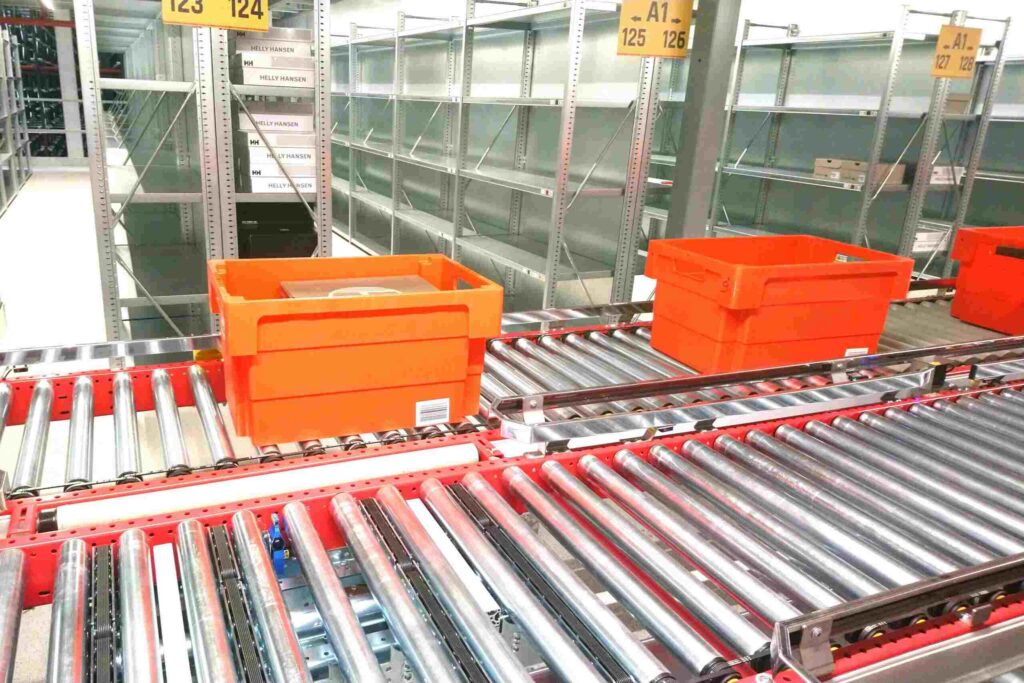 automatyka w magazynie - przenośnik rolkowy
